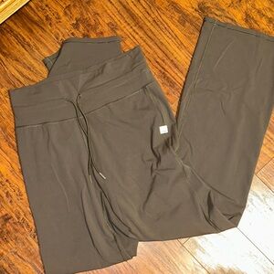 Vuori Daily Wide Leg- Oregano